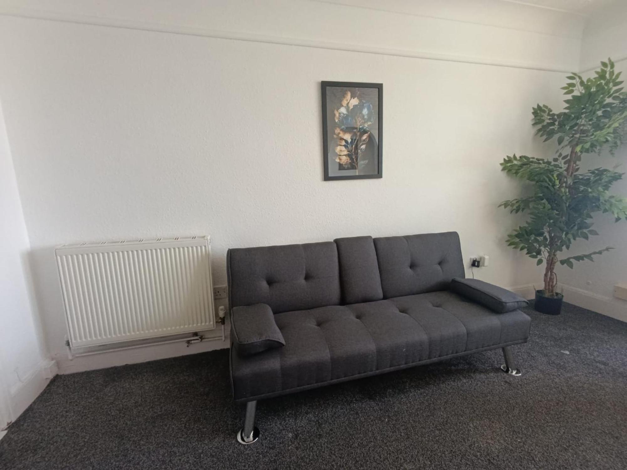 Open Mind Property - Southsea With Free Parking Portsmouth Exterior photo